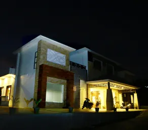 HOTEL PINE QUEEN - Image 2