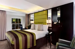 LONDON CITY SUITES BY MONTCALM - Image 2