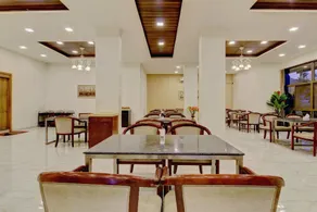 Capital O 40790 Hotel Triveni - Image 5