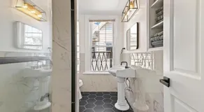 Cozy Gem in the Heart of East Rock with FREE Parking near Yale and DT - Image 2