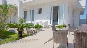 VILLA LEONARDO SAN FOCA - Room, Pool & Restaurant - Image 2
