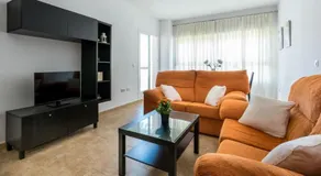 COMFORTABLE, CLOSE TO THE BEACH, POOL, NEW, PADDLE - Image 2