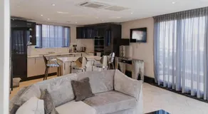 The County Aparthotel - Image 3