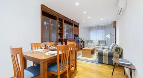 Encantador piso con parking by CABANA Rentals - Image 2