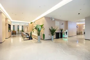 Starway Hotel Ningbo Beilun Intime City - Image 3