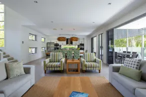 Yaroomba Beach House - Image 3