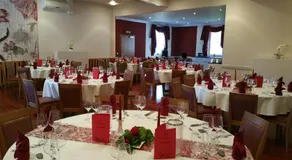 Hosser's Hotel Restaurant - Image 3