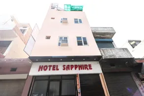 OYO 79597 Hotel Sapphire - Image 4