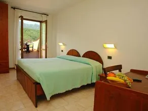 Hotel Garnì Al Poggio - Image 3