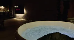 BREATH47SPA - Private Spa Suite White Jacuzzi & Sauna in Marbella - Image 3