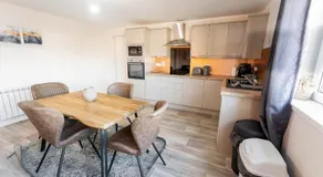 Lochaber Apartments - Image 5