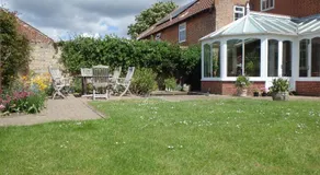 The Courtyard, Laurel Farm - Image 5