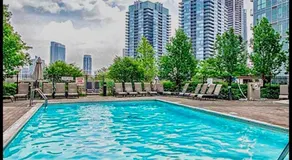 Lakeshore Loft with waterviews 10 mins to BMO field - Image 3