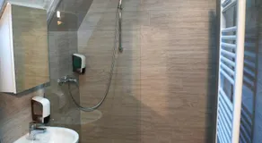 Kádárta Vendéglő Panzió - Image 2