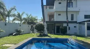 Alojamiento de lujo con 2 habitaciones y piscina - Image 5