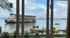 Green Apple Home Stay - Image 5