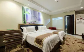 Travellers Hotel Phinisi - Image 2