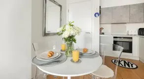 Superb 1-Bed Apartment in Hertfordshire - Image 4