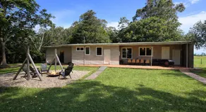 Wave & Willow Retreat- Sleeps 16 & 5 mins to beach - Image 4