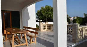Villa con piscina privada Cala en Blanes, Menorca - Image 3