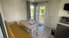 Mobilheim mit Terrasse, Grill und beheiztem Pool - Image 2