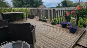 Single room with beautiful garden - Image 4