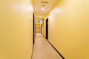 U Stay Hotel - Image 4