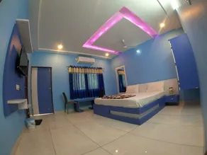 Monark Inn - Image 5