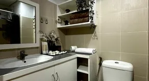 Aria Suite 2 - Image 2