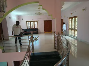 TRINITY FARM STAYS - VILLA WITH POOL AND LAWN - Image 3