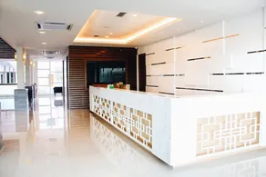906 Premier Hotel - Image 2
