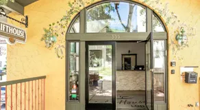 Lift House Lodge, Close to Gondola, Premium Studio Condo - Image 4