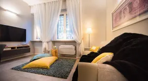 Luxury Boutique Apartment Milan - Image 2