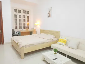 MiMi Homestay-Delux room for 4 persons-2King beds - Image 2