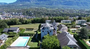 Villa de 181m2 4 chambre avec piscine et stationnement - Image 3