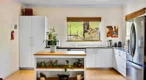 Karrak Reach Forest Retreat - Image 2