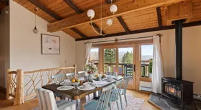 Velvet Timber Haus | HotTub, Sauna, Firepit, Games - Image 2