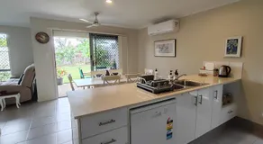 Entire house near North Lakes, Brisbane, Australia - Image 4
