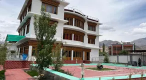 Blue Yak Resort - Image 5