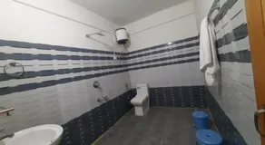 Dholadhar Hotel & Restaurant - Image 4