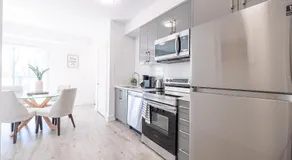 Entire luxury home 4 mins to falls Free parking - Image 2