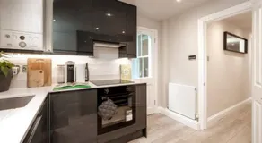 Niru Experience Jewel of Ifield Road 2BD 2BA - Image 4