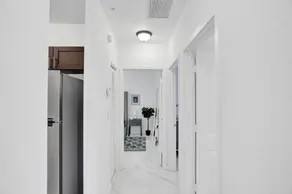 Renzzi Wynwood Apartments - Image 4