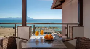 House Kostas on the beach - Image 3