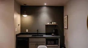 Gloria Inn - Unit 1 - Image 3