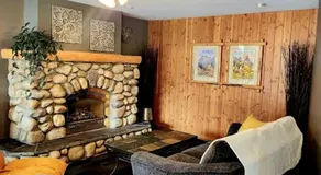 Rundle Mountain Lodge - Image 3