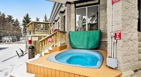 Slope-side Studio Bliss Ski-in Ski-out, Renovated At Blue, Hot Tub, Fast Wi-Fi - Image 4