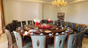 Bai Nian Sheng Shi Hotel - Image 2