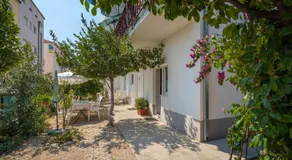 Apartments near beach Babic - Image 3