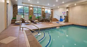 Best Western Plus Concordville Hotel - Image 4